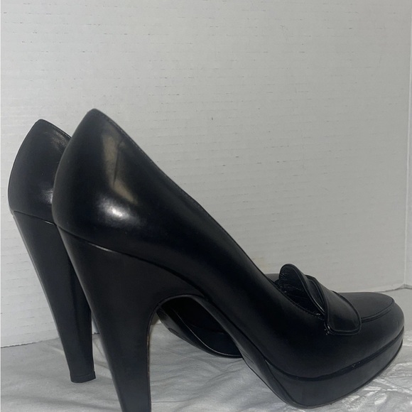 Prada Women's Classic Black Heels - Picture 9 of 9